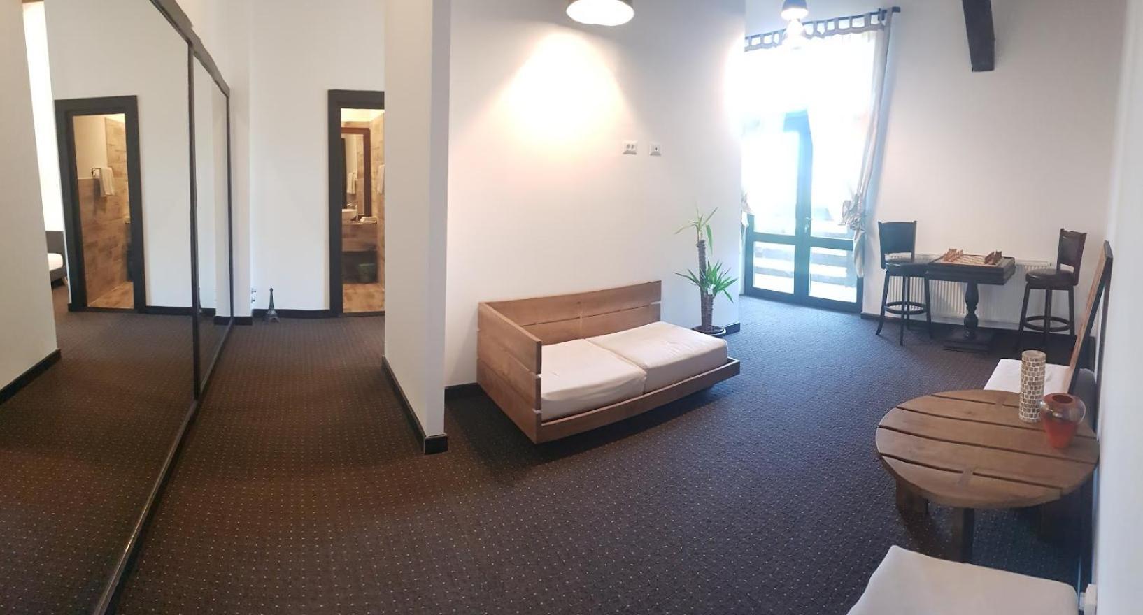 Piatra Neamţ 卡萨德鲁每图雷旅馆酒店 外观 照片