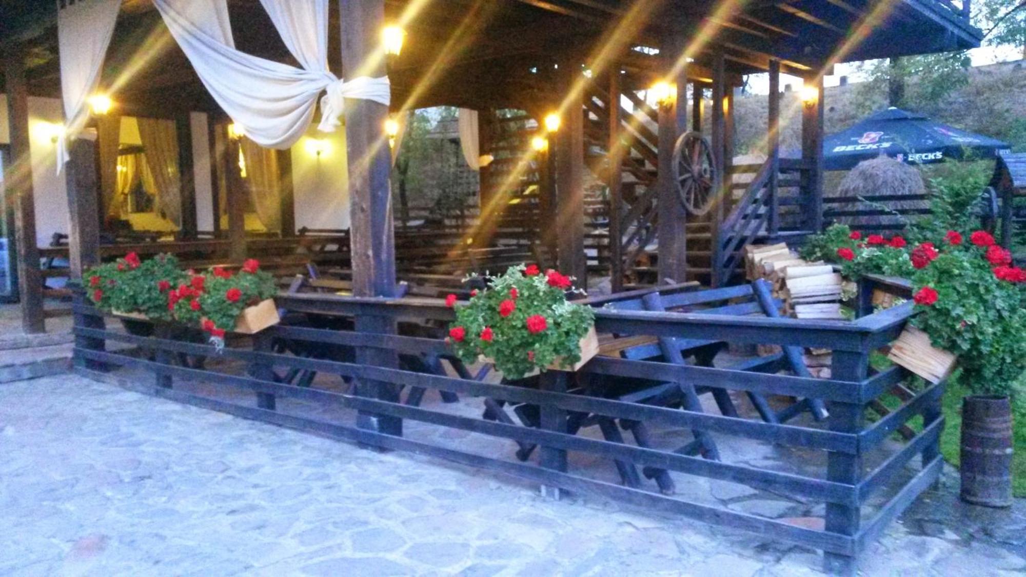 Piatra Neamţ 卡萨德鲁每图雷旅馆酒店 外观 照片