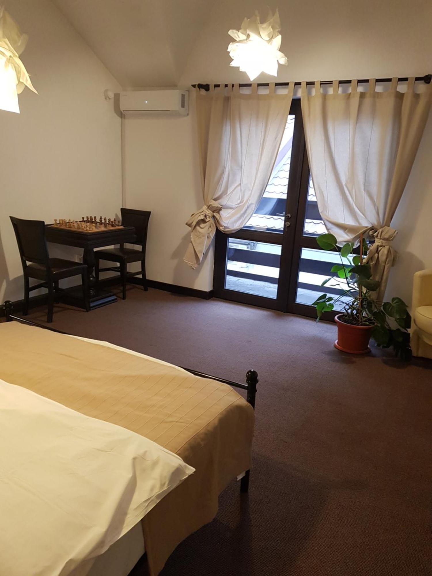 Piatra Neamţ 卡萨德鲁每图雷旅馆酒店 外观 照片