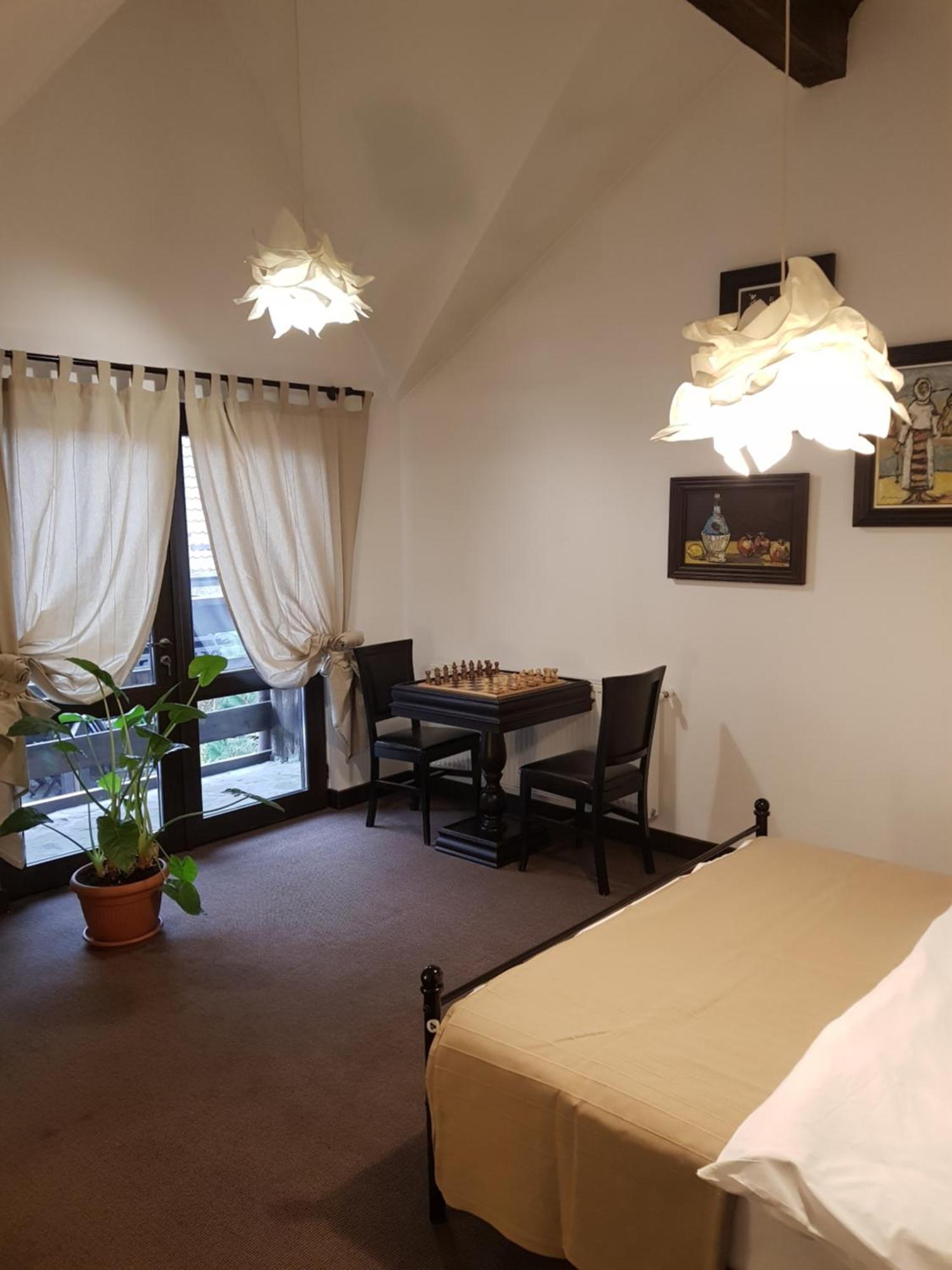 Piatra Neamţ 卡萨德鲁每图雷旅馆酒店 外观 照片