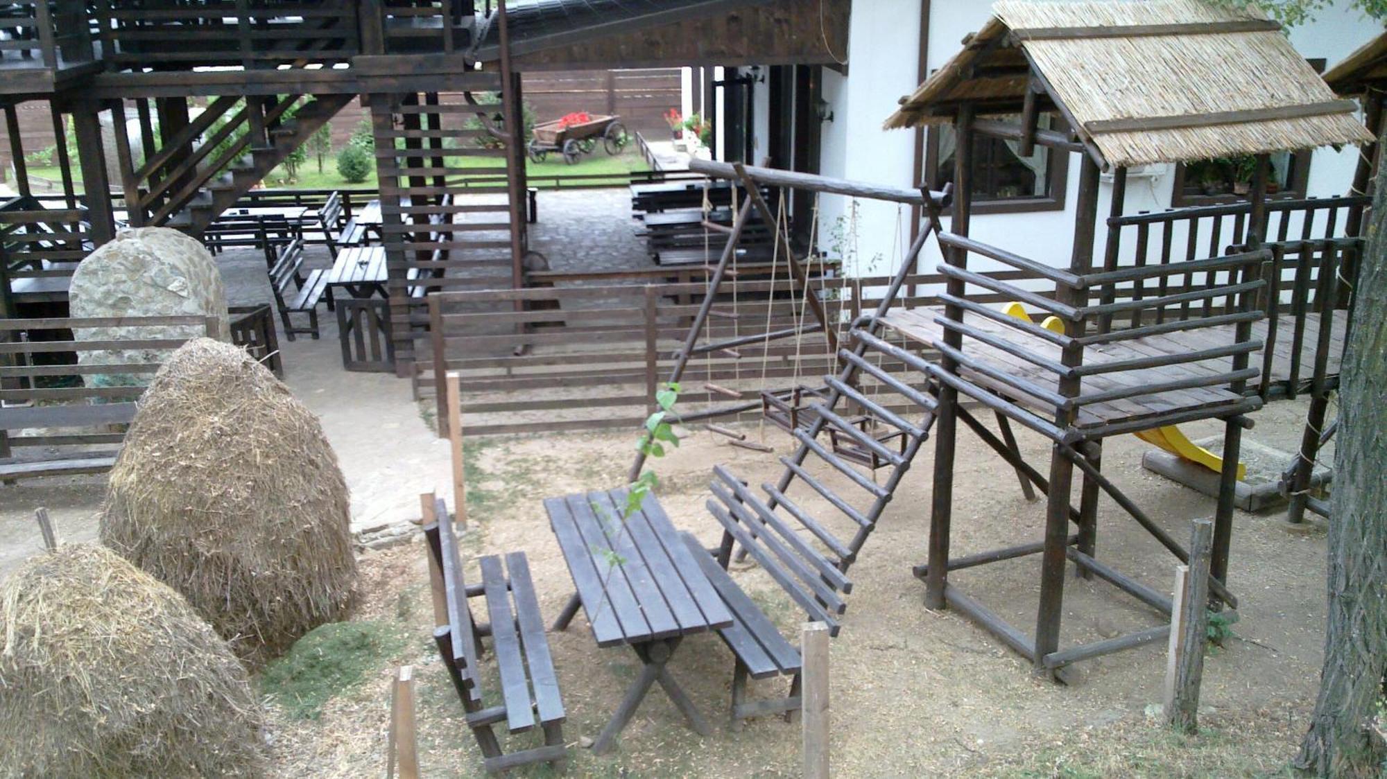 Piatra Neamţ 卡萨德鲁每图雷旅馆酒店 外观 照片
